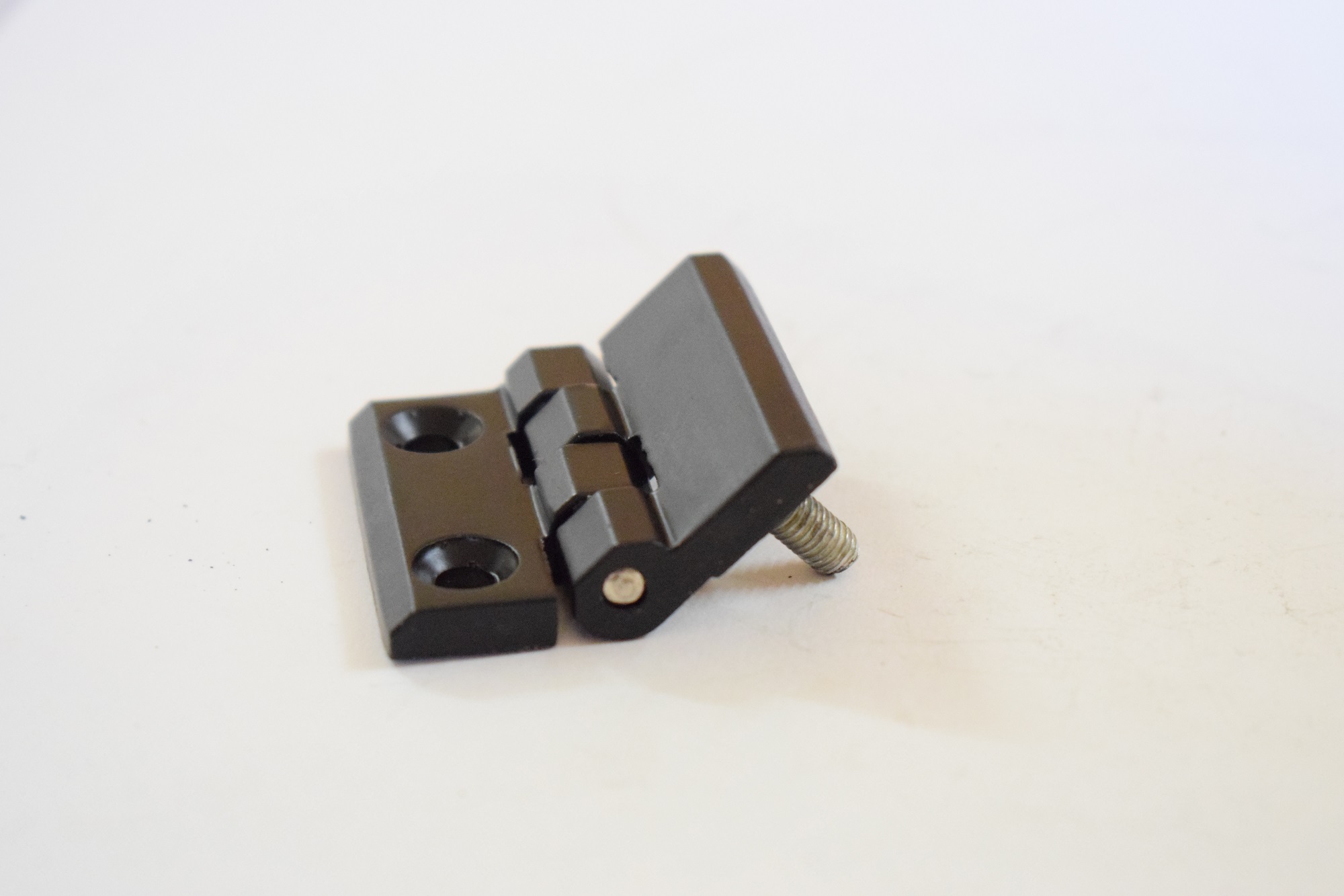 Flat Hinge 40 X 40 stud, hole  (RHI-88)